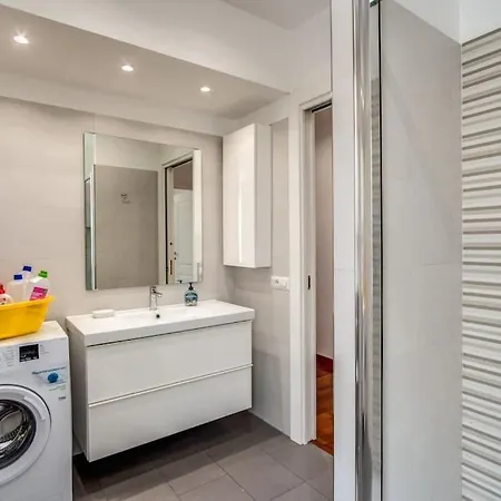 Homely - Spacious In Gianicolo District