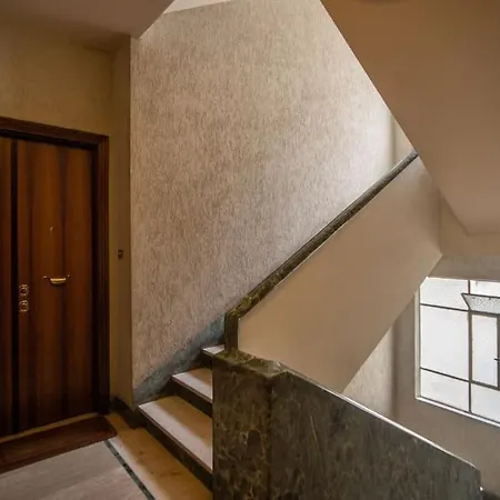 Homely - Spacious In Gianicolo District Appartamento