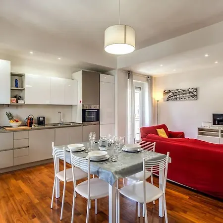 Homely - Spacious In Gianicolo District * 로마